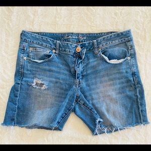 💙American Eagle Womens Cut Off Jean Shorts! Size 14 💙